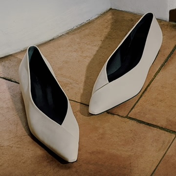 Women's Designer Shoes | Saks Fifth Avenue Saks Fifth Avenue United Kingdom