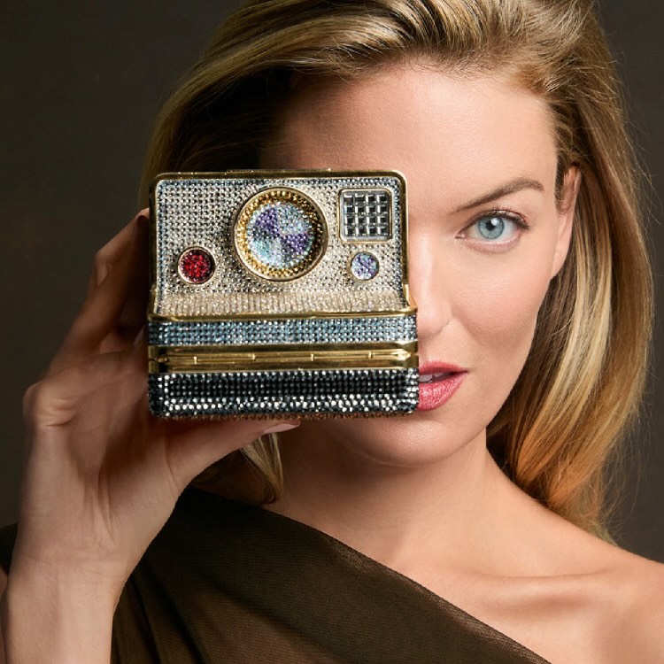 Judith Leiber 日本公式サイト | ウィメンズデザイナーズバッグ