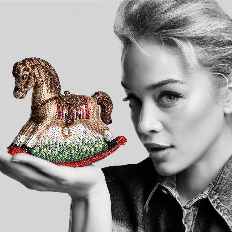 Judith Leiber 日本公式サイト | ウィメンズデザイナーズバッグ