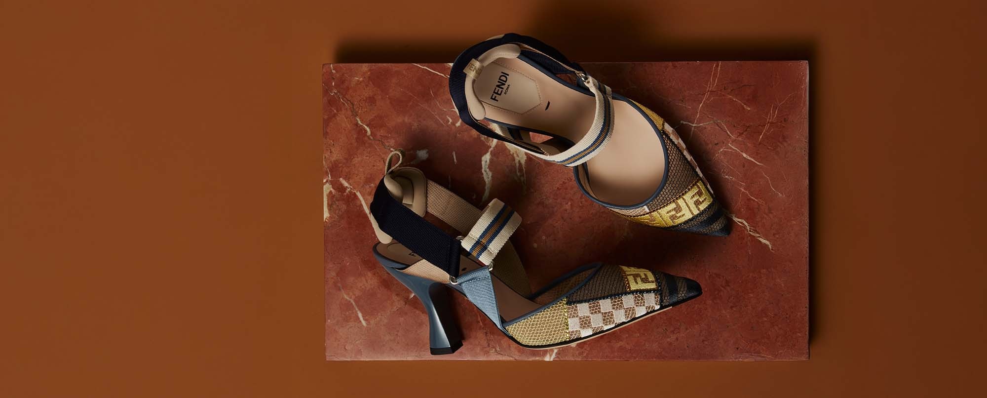 Saks Fifth Avenue サックスフィフスアベニュー  ミンク　帽子 Saks Fifth Avenue サックスフィフスアベニュー ミンク 帽子