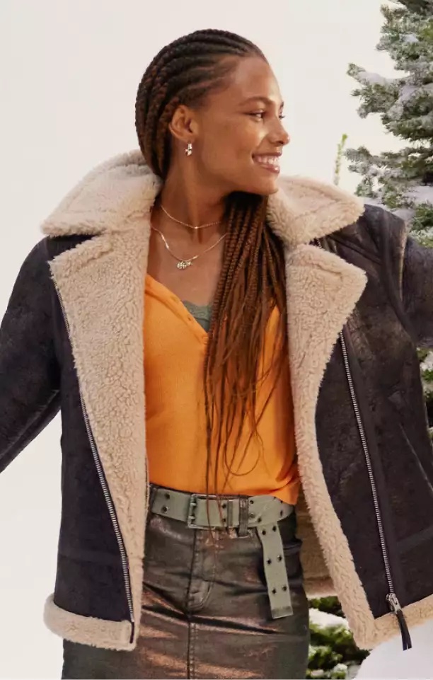 Sydney Sweeneys American Eagle Campaign Great Jeans Everyones Buying - vpsgo54